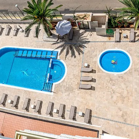 Biniamar ホテル 3*