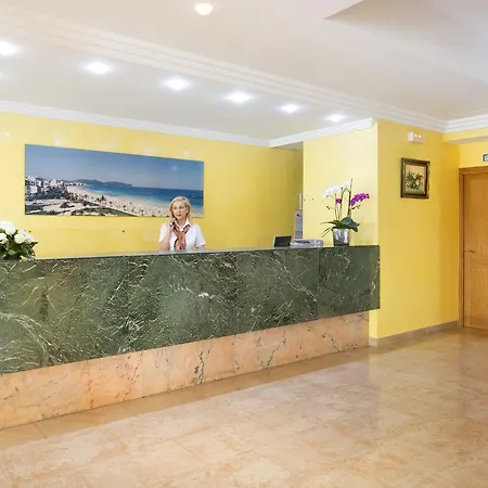 ホテル Biniamar 3*