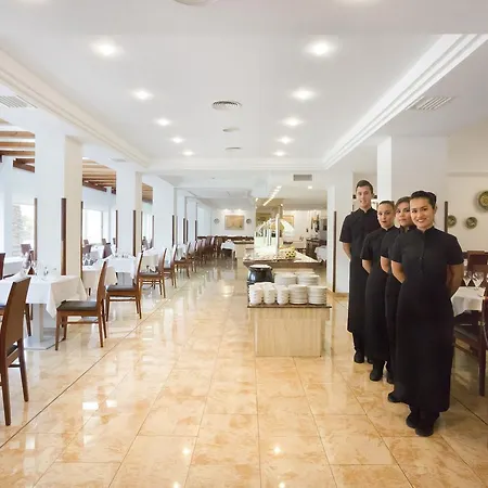 Biniamar فندق كالا مييور