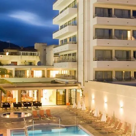 Biniamar Готель 3*