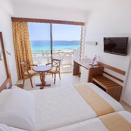 Biniamar Готель 3*